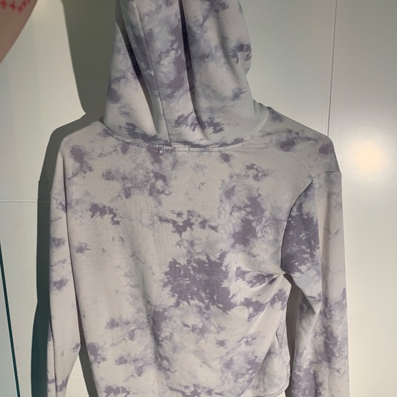 Light Tie-dyed Cropped Hoodie - Picture 3 of 3